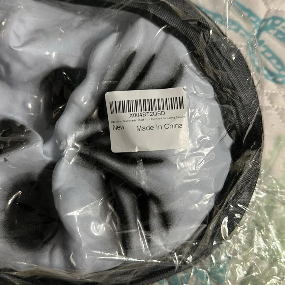 NWT kids ghost face mask for halloween